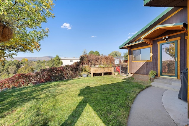 1043 Cheyenne, Los Alamos, NM 87544 - view of green lawn featuring entry steps