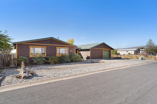 1043 Cheyenne, Los Alamos, NM 87544 - ranch-style house with a garage and concrete driveway
