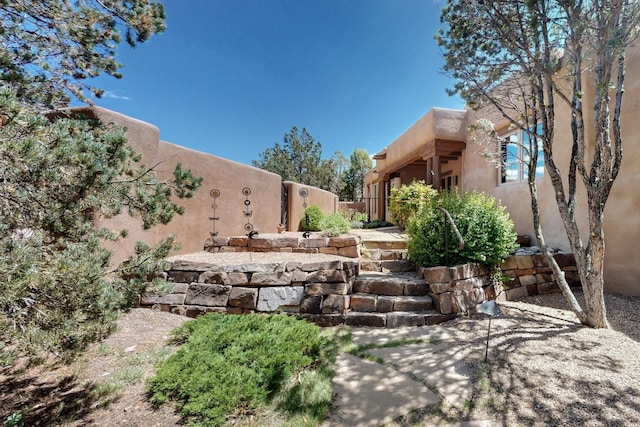 425 Calle Kokopelli, Santa Fe, NM 87501 - view of patio