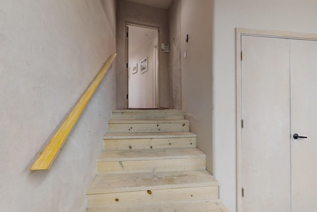 425 Calle Kokopelli, Santa Fe, NM 87501 - view of stairway