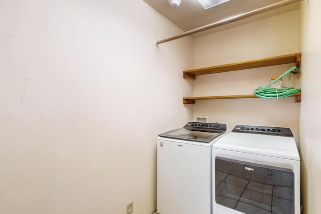 76 Los Altos De Cicuye, Pecos, NM 87552 - laundry room featuring washing machine and clothes dryer