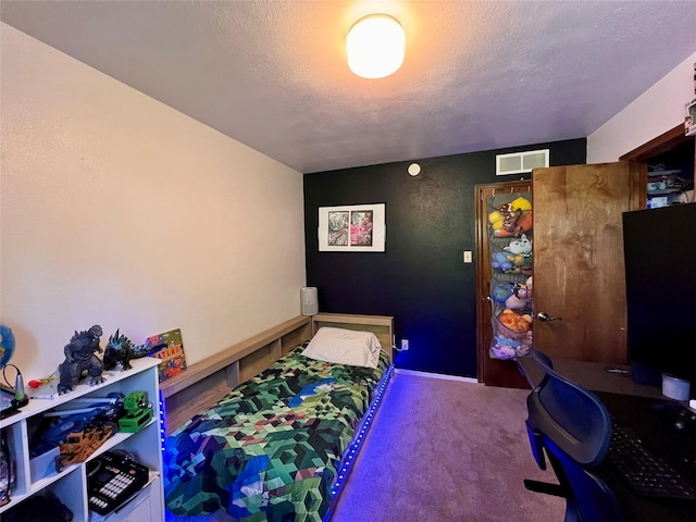 368 Bryce, White Rock, NM 87547 - bedroom featuring carpet floors, a desk, and a textured ceiling