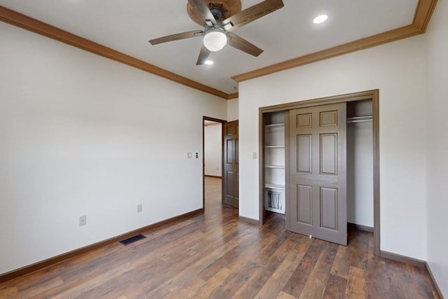 1521 Lakeview Rd SW, Albuquerque, NM 87105 - unfurnished bedroom with crown molding, baseboards, dark wood finished floors, a closet, and recessed lighting