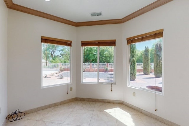 1521 Lakeview Rd SW, Albuquerque, NM 87105 - empty room with crown molding and baseboards