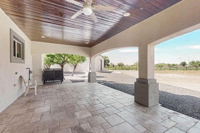 1521 Lakeview Rd SW, Albuquerque, NM 87105 - view of patio / terrace with a ceiling fan