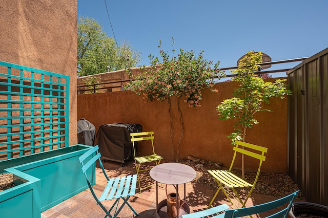 543 Juanita Unit B, Santa Fe, NM 87501 - view of patio