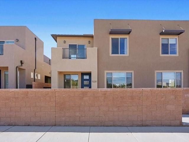 5220 Gold Hill Ln, Santa Fe, NM 87507 - back of property with stucco siding