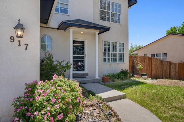 917 Estates Dr, Los Alamos, NM 87544 - doorway to property with stucco siding