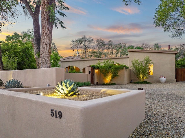 519 E Palace Ave, Santa Fe, NM 87501 - view of front of property with stucco siding
