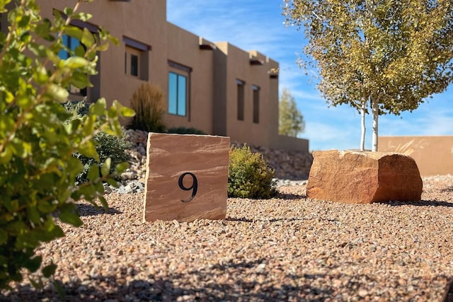 9 Camino Maravilla, Santa Fe, NM 87506 - exterior view of stucco siding