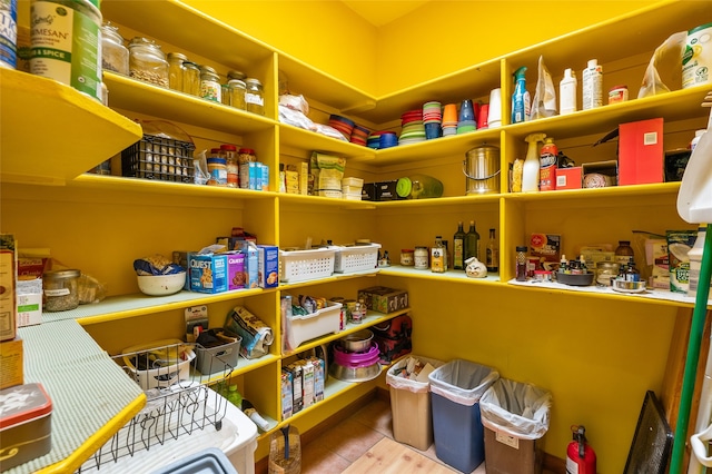 65 E Sombrillo Rd, Nm, NM 87532 - view of pantry