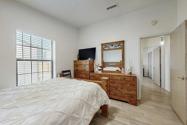 1128 Pandora Dr SW, Los Lunas, NM 87031 - bedroom with light wood-type flooring
