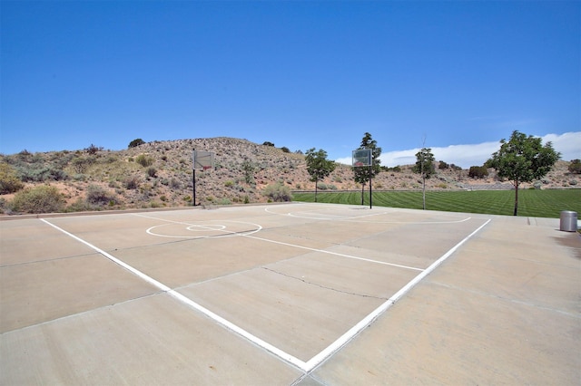 2324 Venada Rd, Rio Rancho, NM 87144 - view of sport court featuring community basketball court