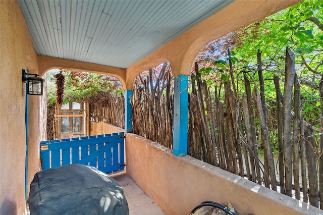 507 Acequia Madre, Santa Fe, NM 87505 - view of patio