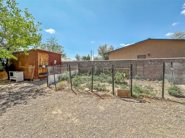 3301 Camino Prado Vis, Santa Fe, NM 87507 - view of yard