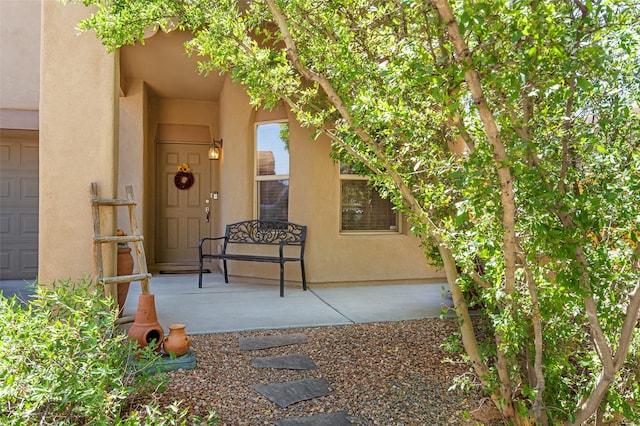 4737 Sundial Way, Santa Fe, NM 87507 - doorway to property featuring stucco siding