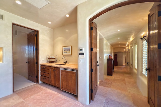 11 E Golden Eagle Rd, Santa Fe, NM 87506 - bar area featuring arched walkways and recessed lighting