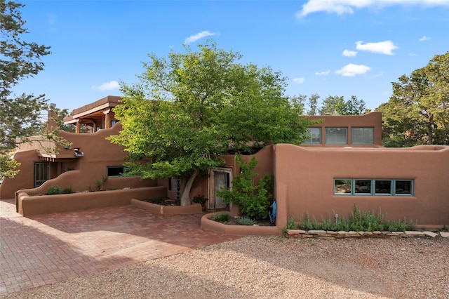 15 Cielo Cumbre Rd, Santa Fe, NM 87505 - adobe home featuring stucco siding