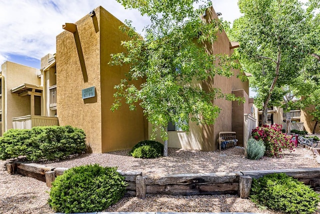 941 Calle Mejia Unit 413, Santa Fe, NM 87501 - view of side of home with stucco siding