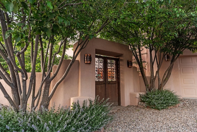 19 Camino Don Carlos, Santa Fe, NM 87506 - doorway to property with french doors