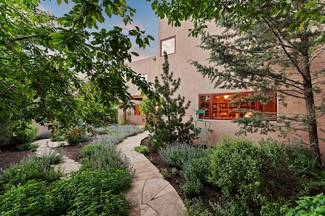19 Camino Don Carlos, Santa Fe, NM 87506 - view of yard