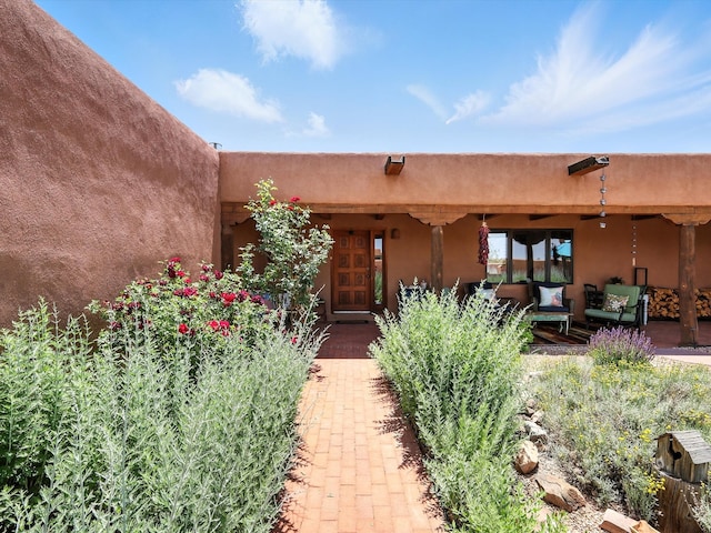 62 Camerada Loop, Santa Fe, NM 87508 - entrance to property