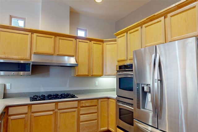 5045 Carriage House Dr, Los Alamos, NM 87544 - kitchen featuring stainless steel appliances, under cabinet range hood, light brown cabinetry, light countertops, and recessed lighting