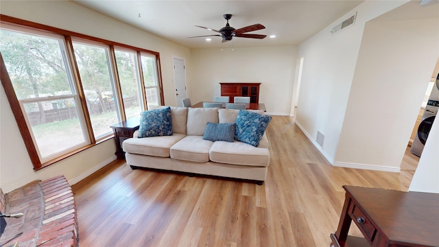 2374 36th Unit B, Los Alamos, NM 87544 - living room with ceiling fan, light wood-style flooring, and recessed lighting