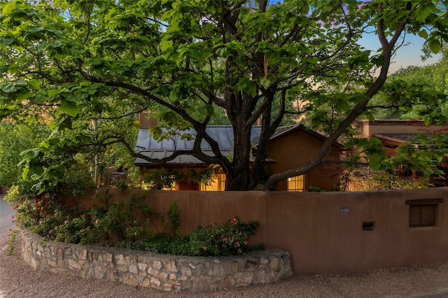 605 Acequia Madre, Santa Fe, NM 87505 - view of home's exterior