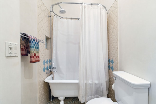 605 Acequia Madre, Santa Fe, NM 87505 - full bathroom with tile walls and shower / bathtub combination with curtain