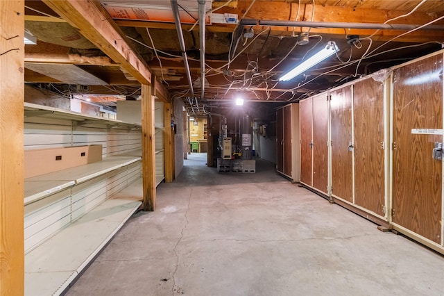 19 Canoe Ct, Jemez Springs, NM 87025 - unfinished below grade area with water heater