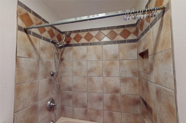 986 Alamo Rd, Los Alamos, NM 87544 - bathroom featuring tub / shower combination