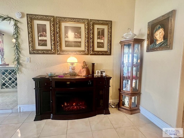 3104 Buckingham Ct, Brownsville, TX 78526 - detailed view of baseboards and a textured wall
