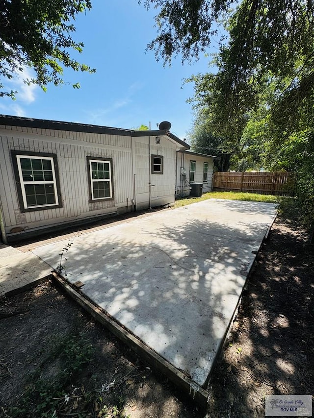 22211 New Combes Rd, Harlingen, TX 78550 - photo 4