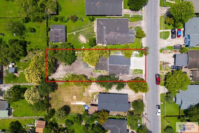 136 Garden St, Brownsville, TX 78520 - aerial view of residential area featuring property boundaries highlighted