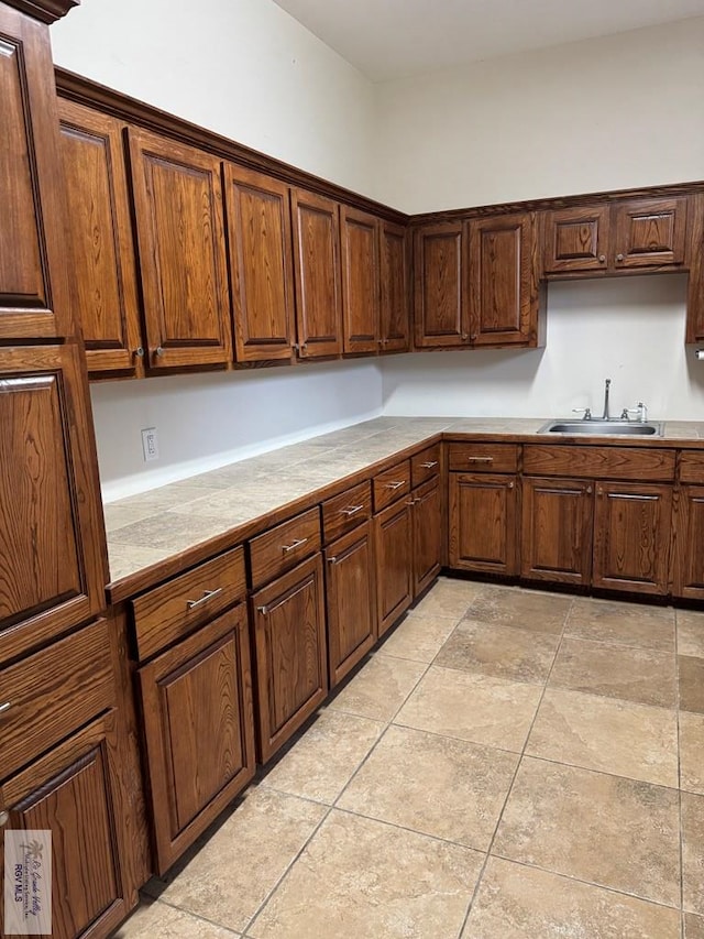 kitchen featuring sink