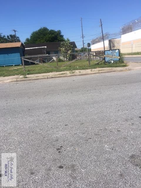 1204 Tyler St, Brownsville, TX 78520