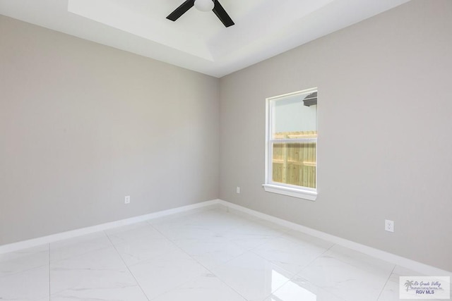 empty room with ceiling fan