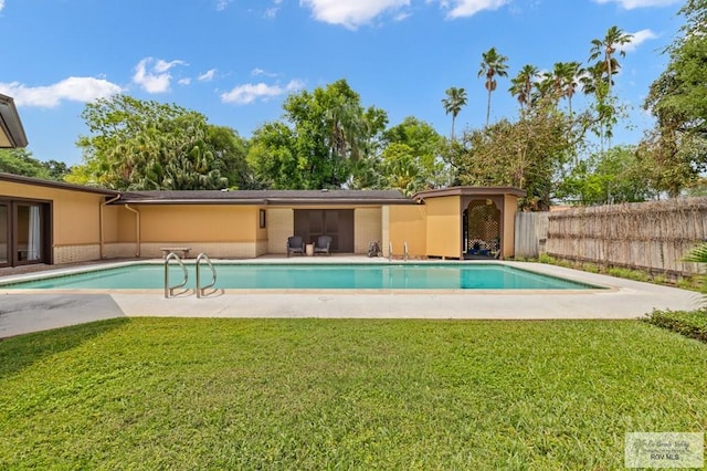 509 Lake Dr, Harlingen, TX 78550 - view of pool
