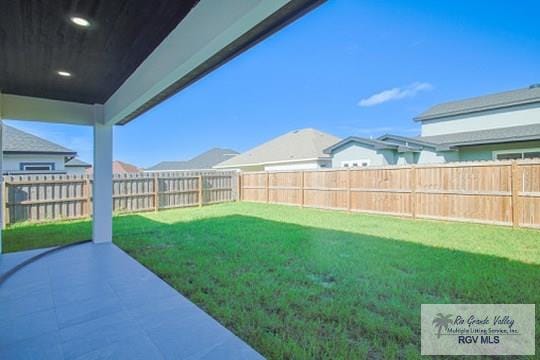 view of yard featuring a patio