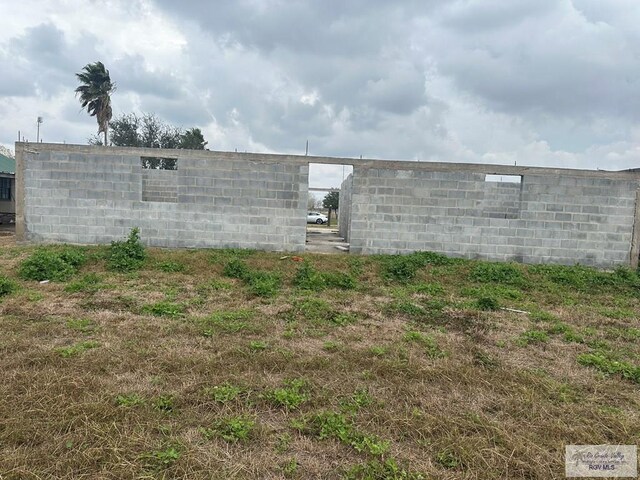 31101 Eustolio Gonzalez Rd, Raymondville, TX 78580 - photo 9