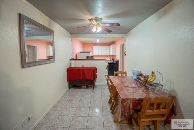 dining room featuring ceiling fan