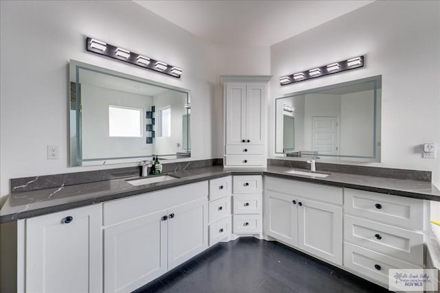 3213 E Westgate Cir, Harlingen, TX 78552 - full bath with vanity