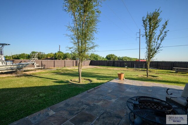 view of yard with a patio