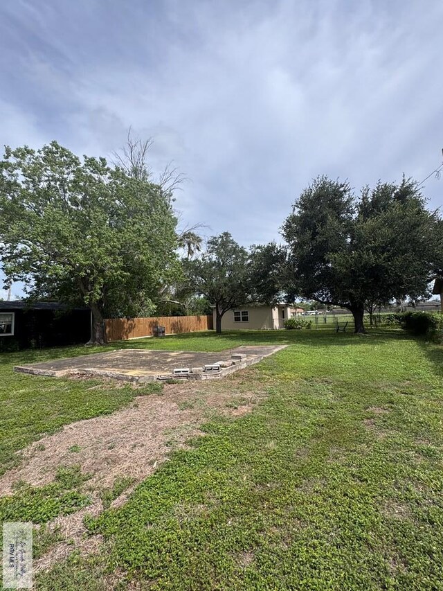 2326 Rio Hondo Rd, Harlingen, TX 78550 - view of yard