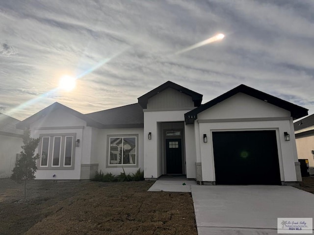 view of front of property featuring a garage