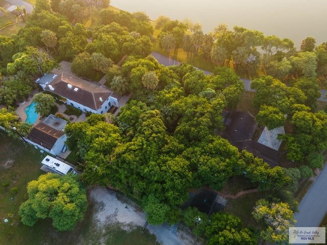 view of aerial view at dusk