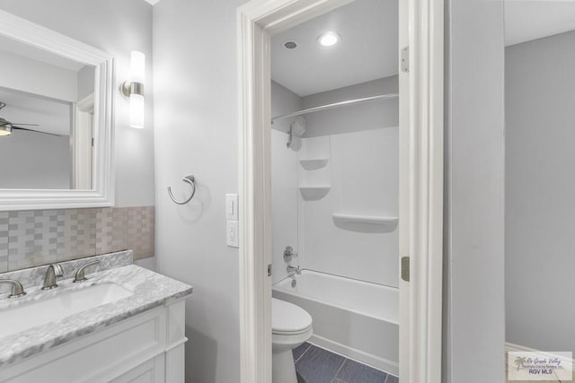 1000 E Palm Valley Dr, Palm Valley, TX 78552 - full bath with vanity, a ceiling fan, and shower / washtub combination