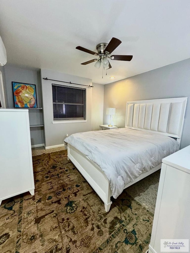 bedroom with ceiling fan