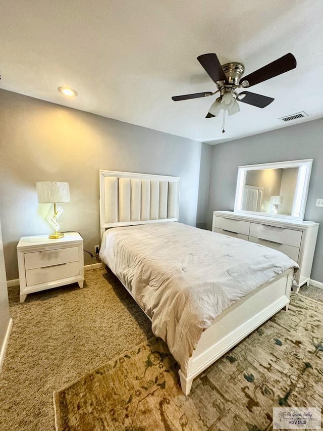 bedroom featuring ceiling fan